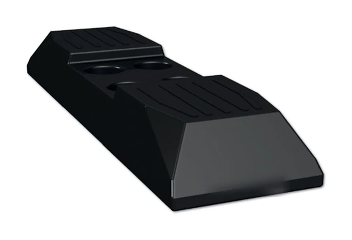 Chain-on rubber pads